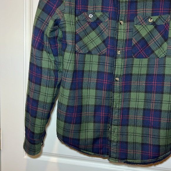 Ao76 green, blue plaid flannel, fleece lined shacket. Sz 16 - Picture 3 of 5